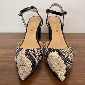 Unisa Snakeskin Print Pointed Toe Ankle Strap Block Heels Size 7.5M